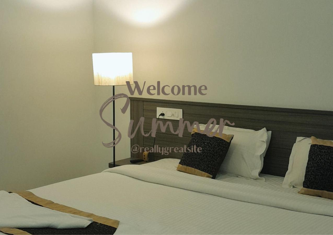 Le Poshe Beachview - Tie Hotels & Resorts Ποντισερί Εξωτερικό φωτογραφία